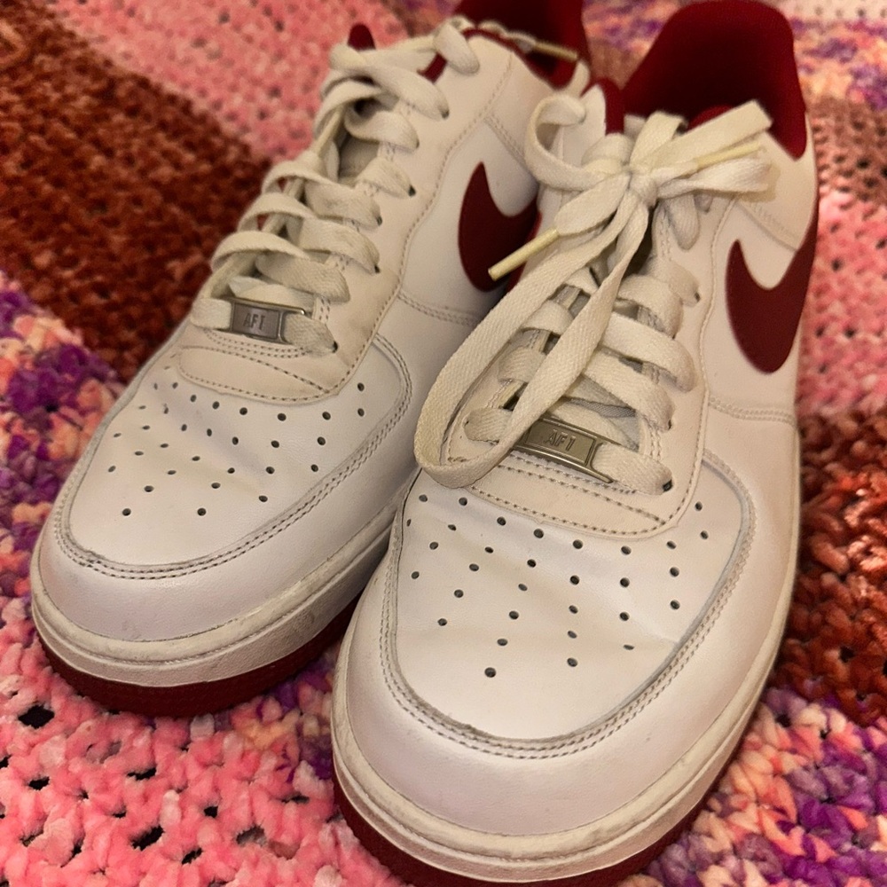 Nike White and Red Air Sneakers - Picture 3 of 4